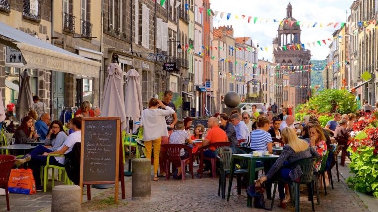 Lees meer over het artikel Bezoek de stad Riom